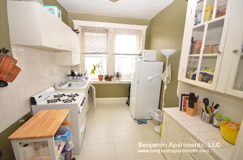 1810 Commonwealth Ave, Brighton