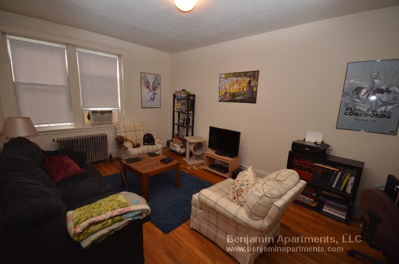 1810 Commonwealth Ave, Brighton