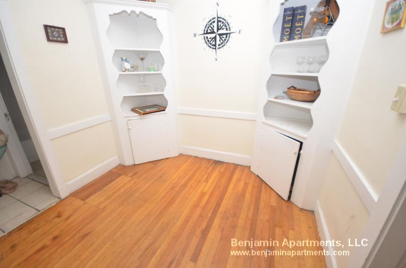 3 bed, 1 bath apartment for rent at 73 Egmont St Unit 5, Coolidge Corner — photo 6 of 12