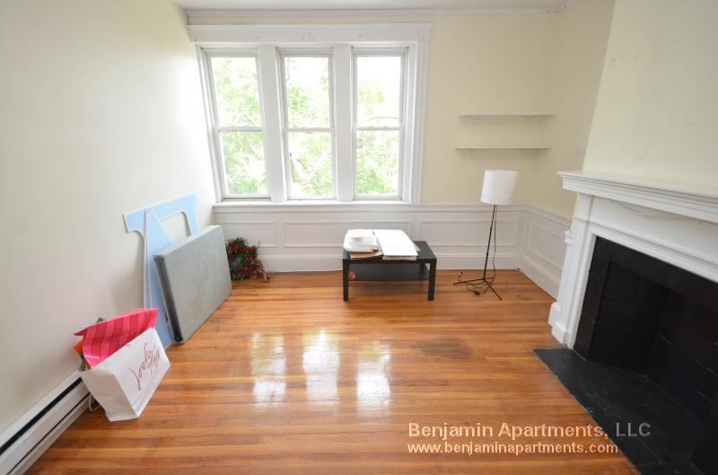 3 bed, 1 bath apartment for rent at 73 Egmont St Unit 5, Coolidge Corner — photo 12 of 12
