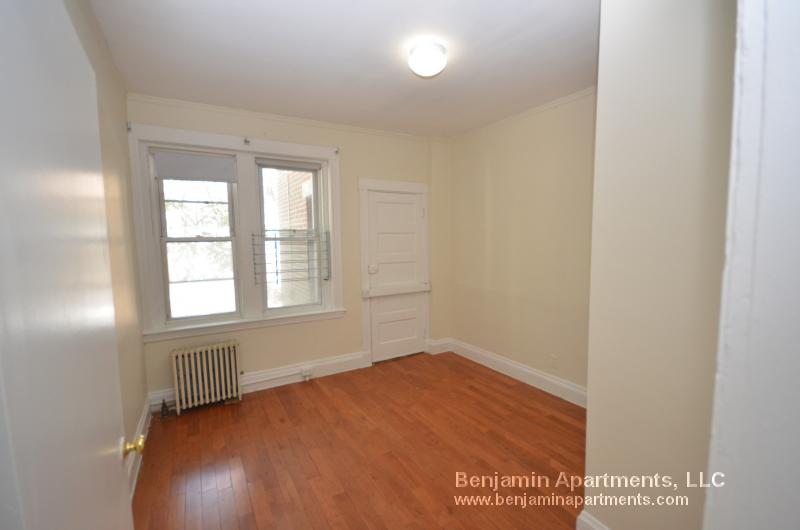 128 Allston St, Allston