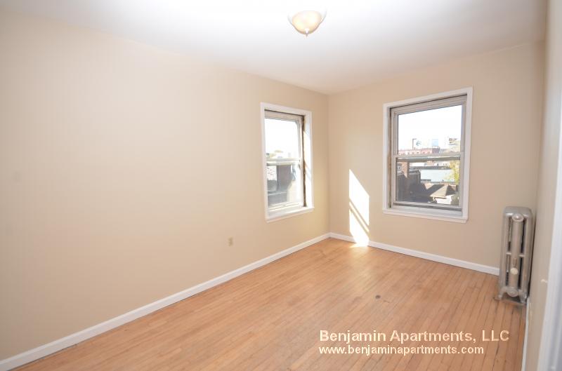 4 Farrington Ave, Allston