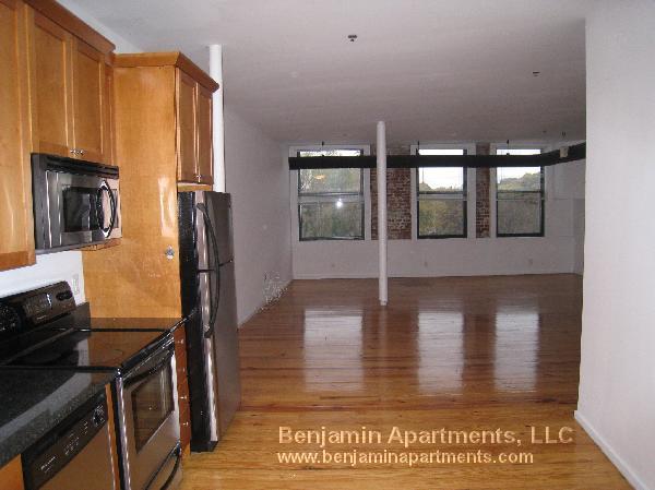 600 Columbia Rd, Dorchester