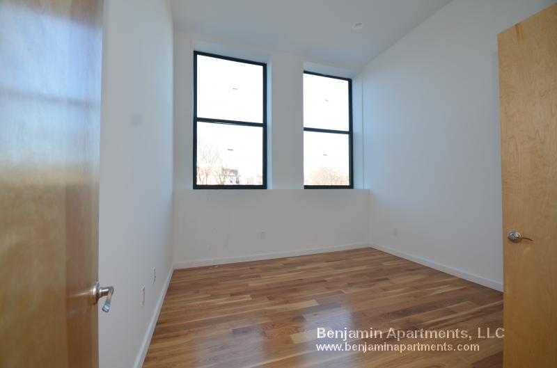 600 Columbia Rd, Dorchester