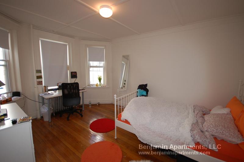 1175 Boylston St, Fenway