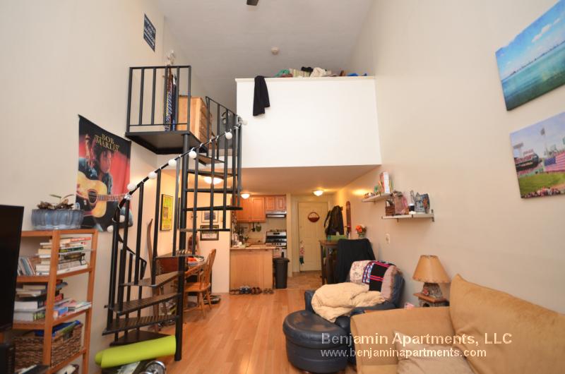 385 Dorchester St, South Boston