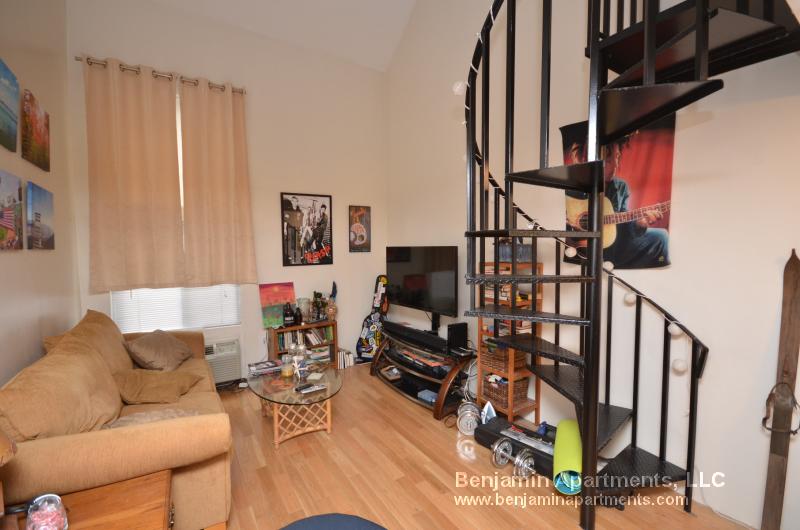 385 Dorchester St, South Boston