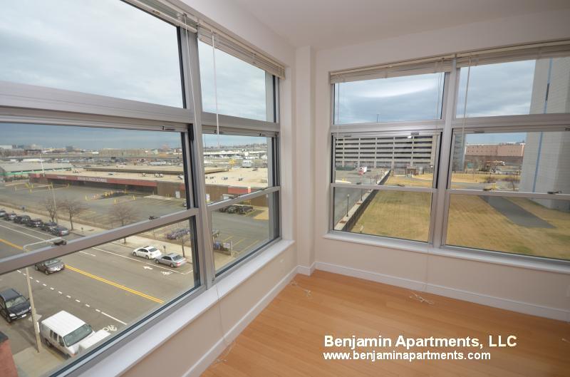 601 Albany St, South End