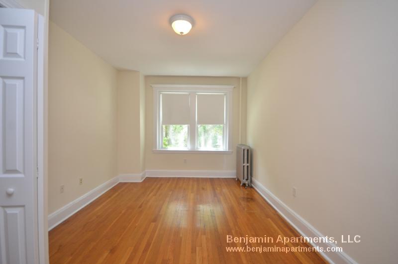 111 Kilsyth Rd, Brighton