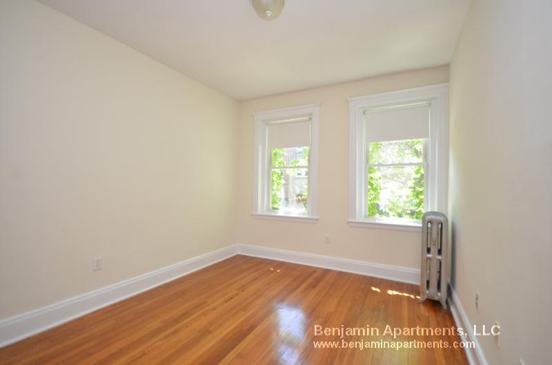 111 Kilsyth Rd, Brighton