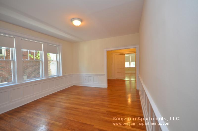 111 Kilsyth Rd, Brighton