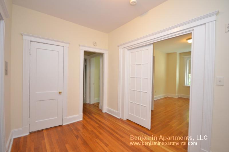 111 Kilsyth Rd, Brighton