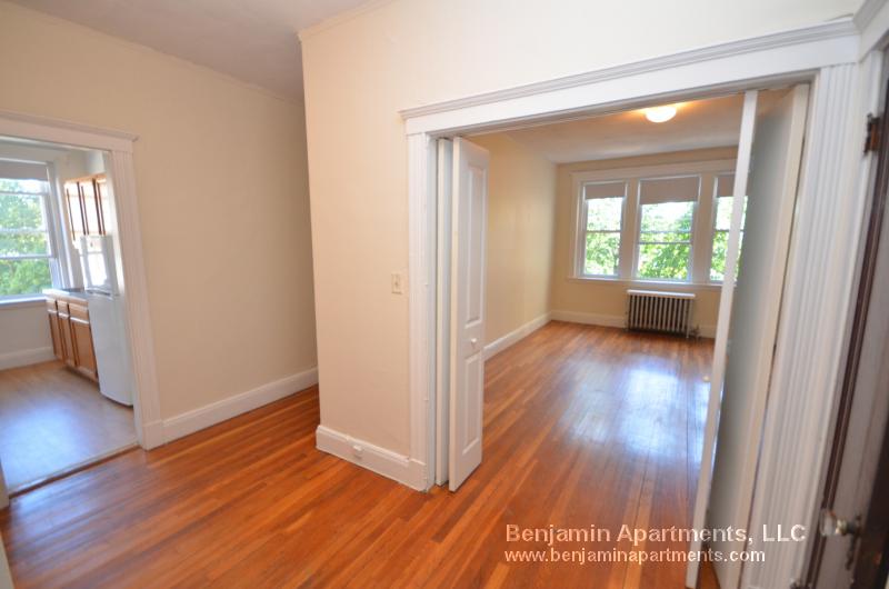 1810 Commonwealth Ave, Brighton