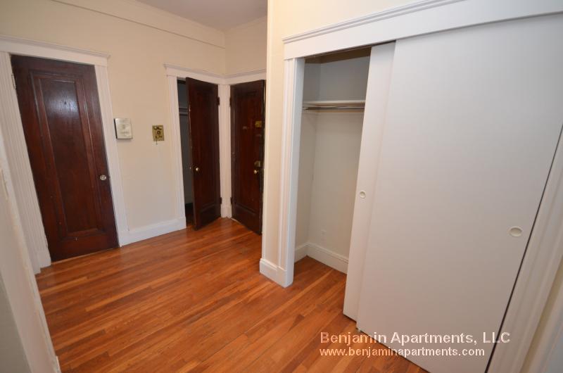 1810 Commonwealth Ave, Brighton