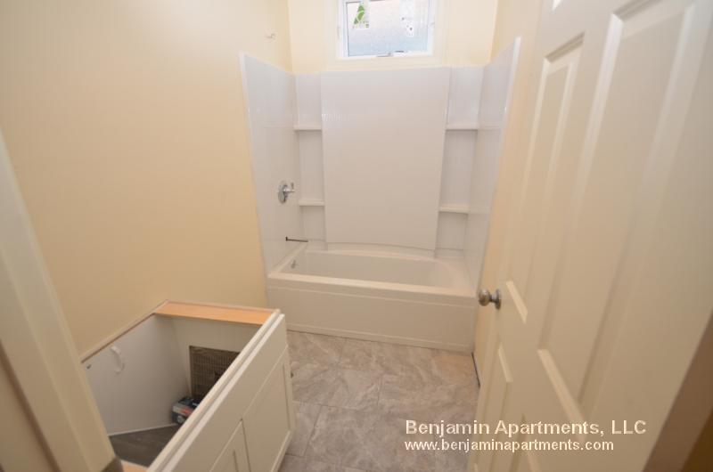 35 Pratt St, Allston