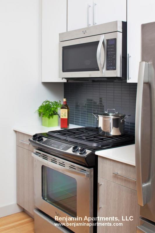 320 D St, South Boston