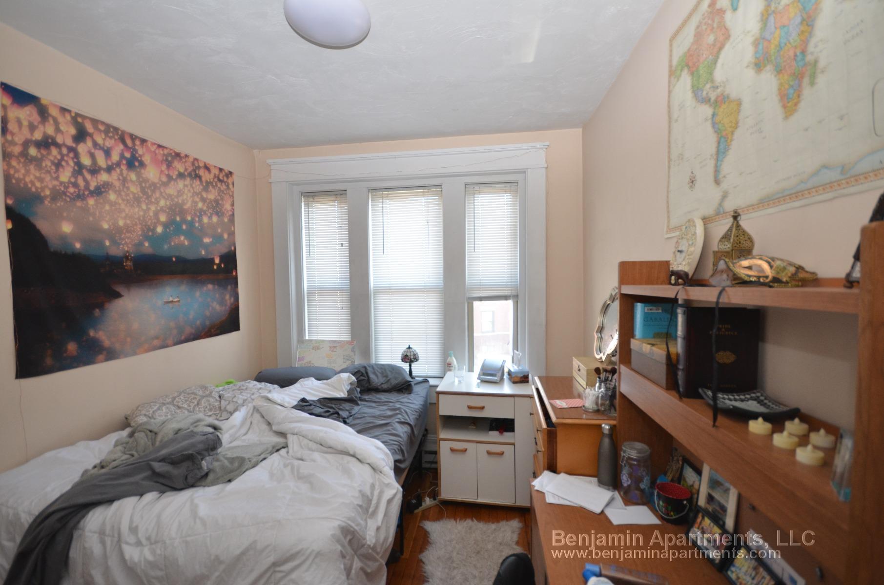 881 Huntington Ave, Mission Hill