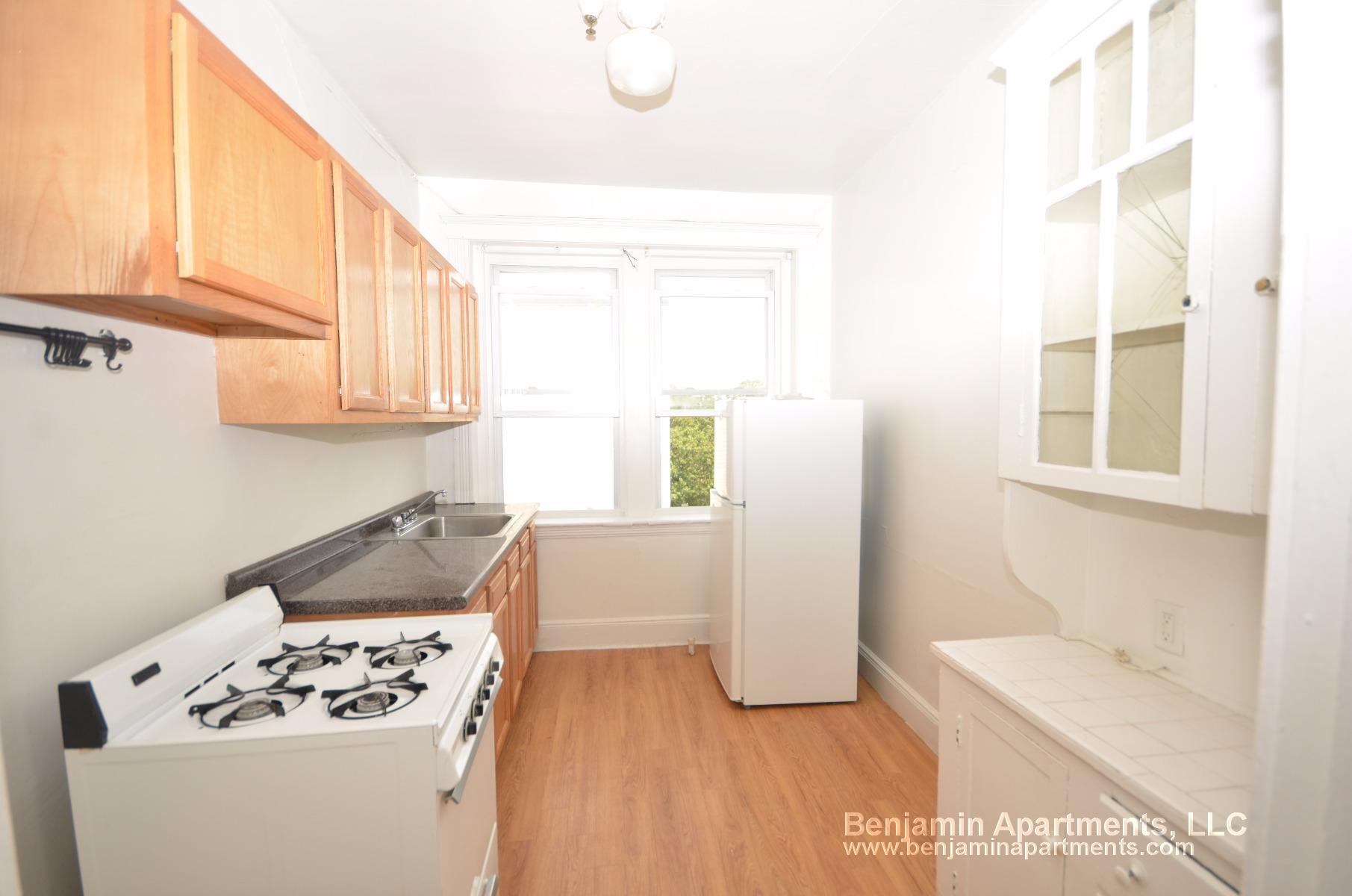 1810 Commonwealth Ave, Brighton