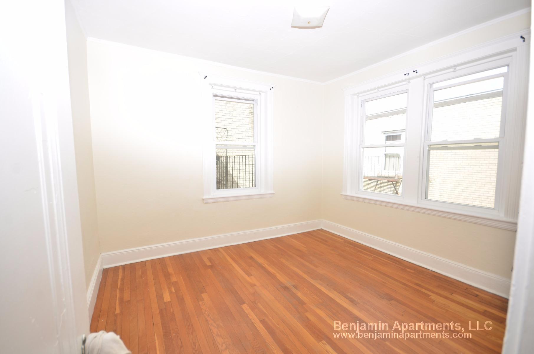 1810 Commonwealth Ave, Brighton