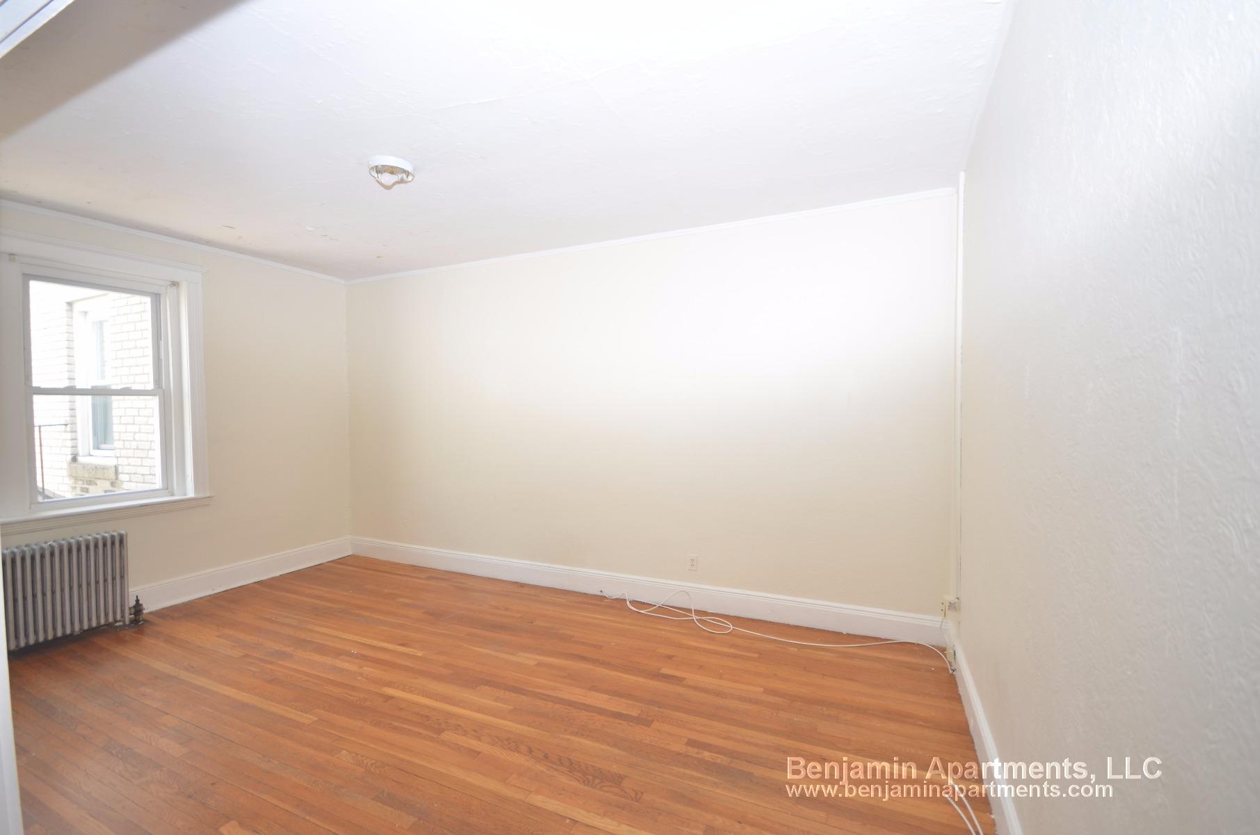 1810 Commonwealth Ave, Brighton