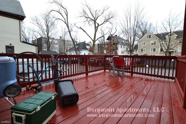 15 Farrington Ave, Allston