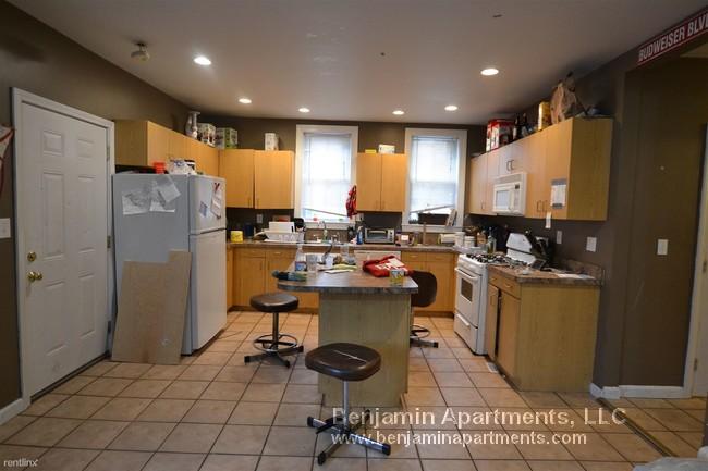 15 Farrington Ave, Allston