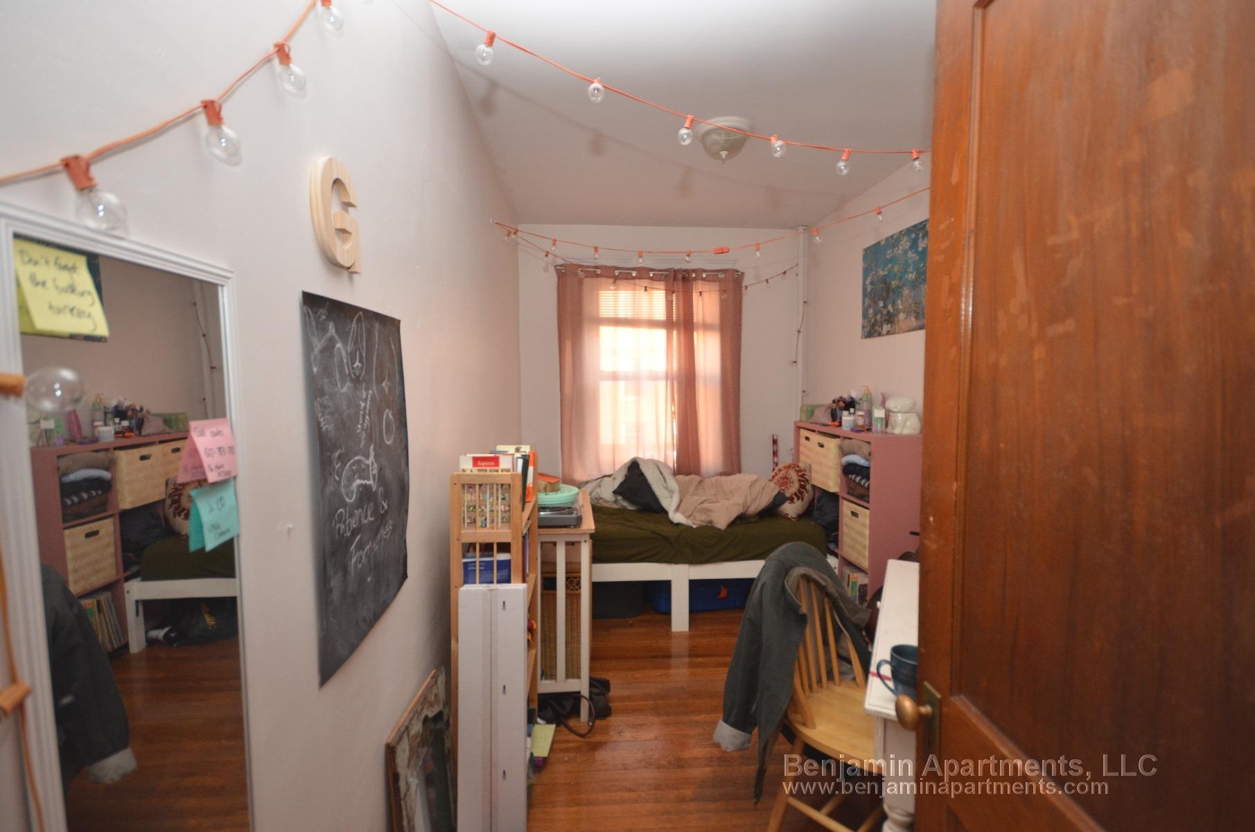 21 Saint Lukes Rd, Allston