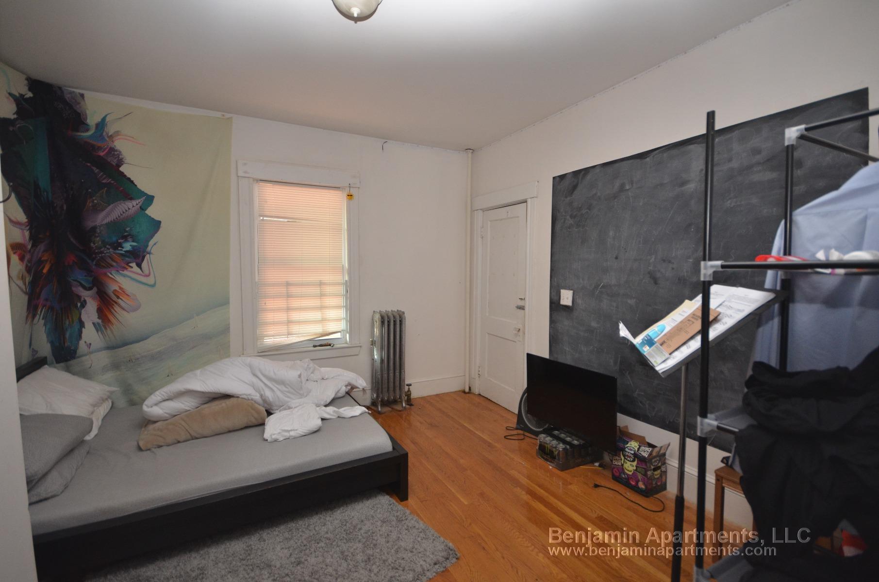 21 Saint Lukes Rd, Allston