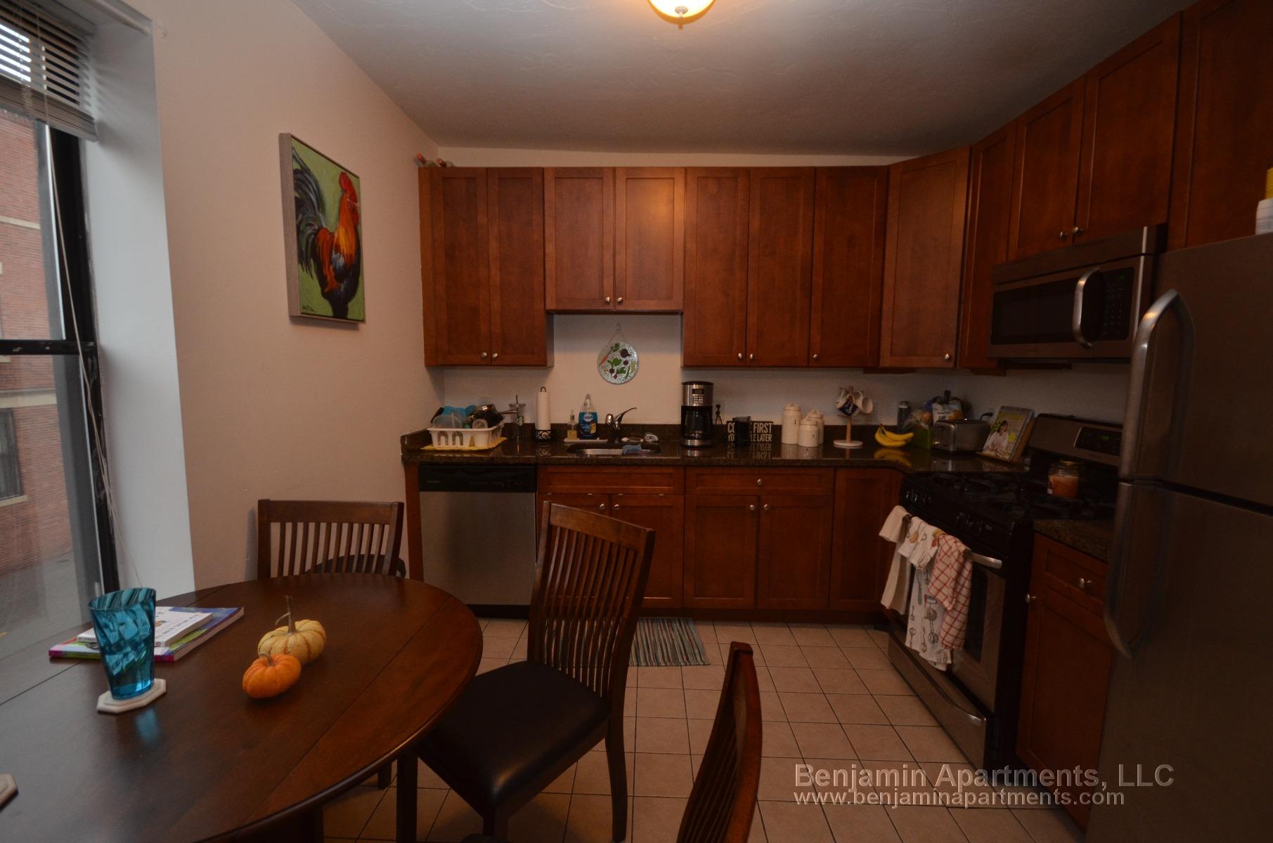 878 Huntington Ave, Mission Hill