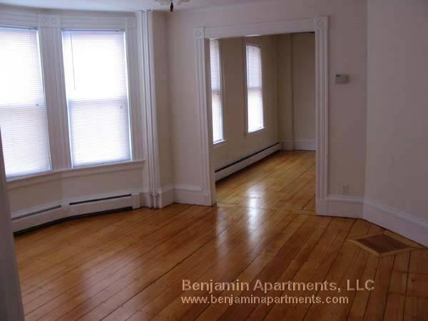 547 Broadway, South Medford