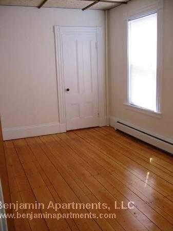 547 Broadway, South Medford