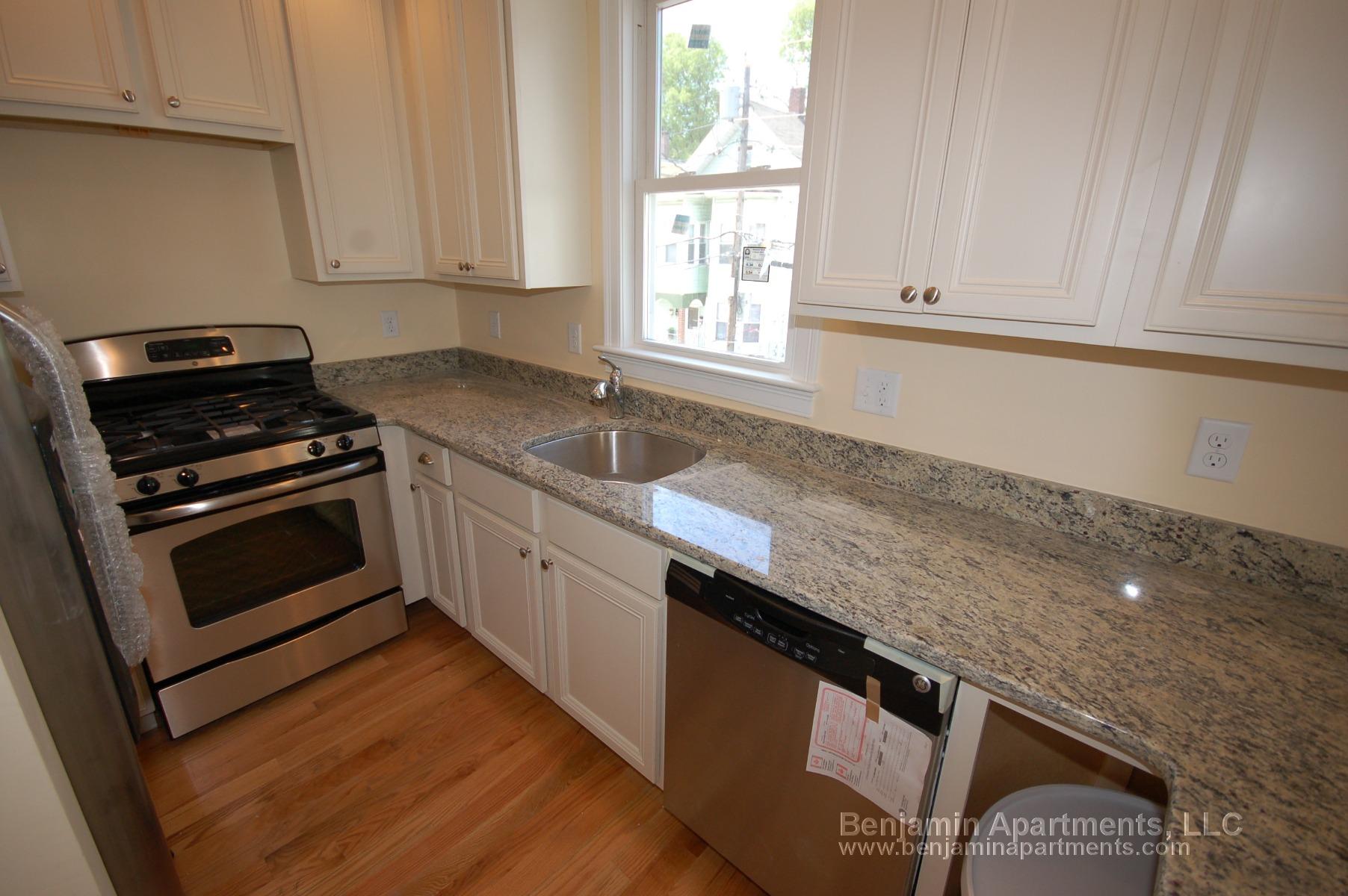 5 Griggs Pl, Allston