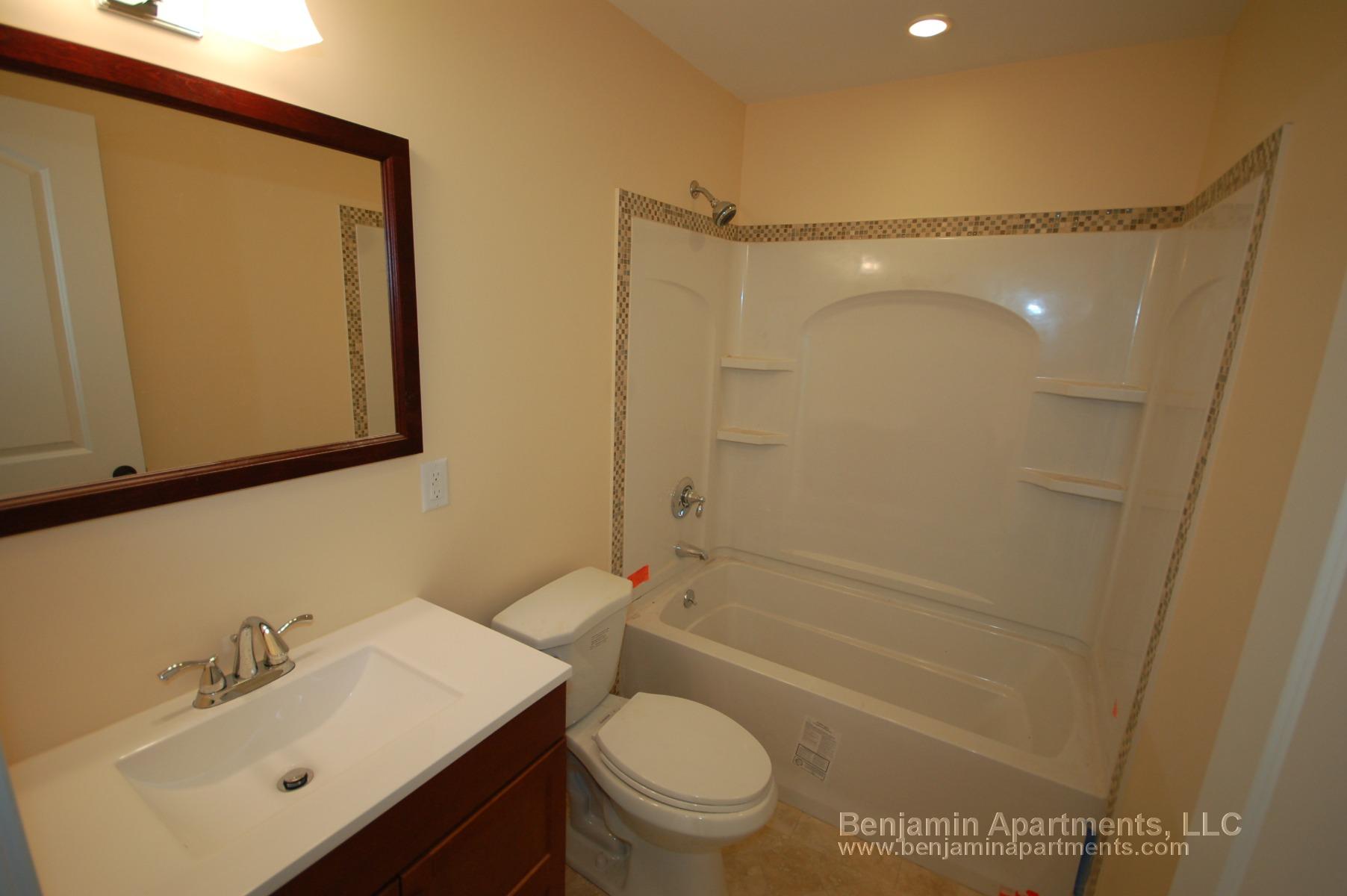 33 Pratt St, Allston