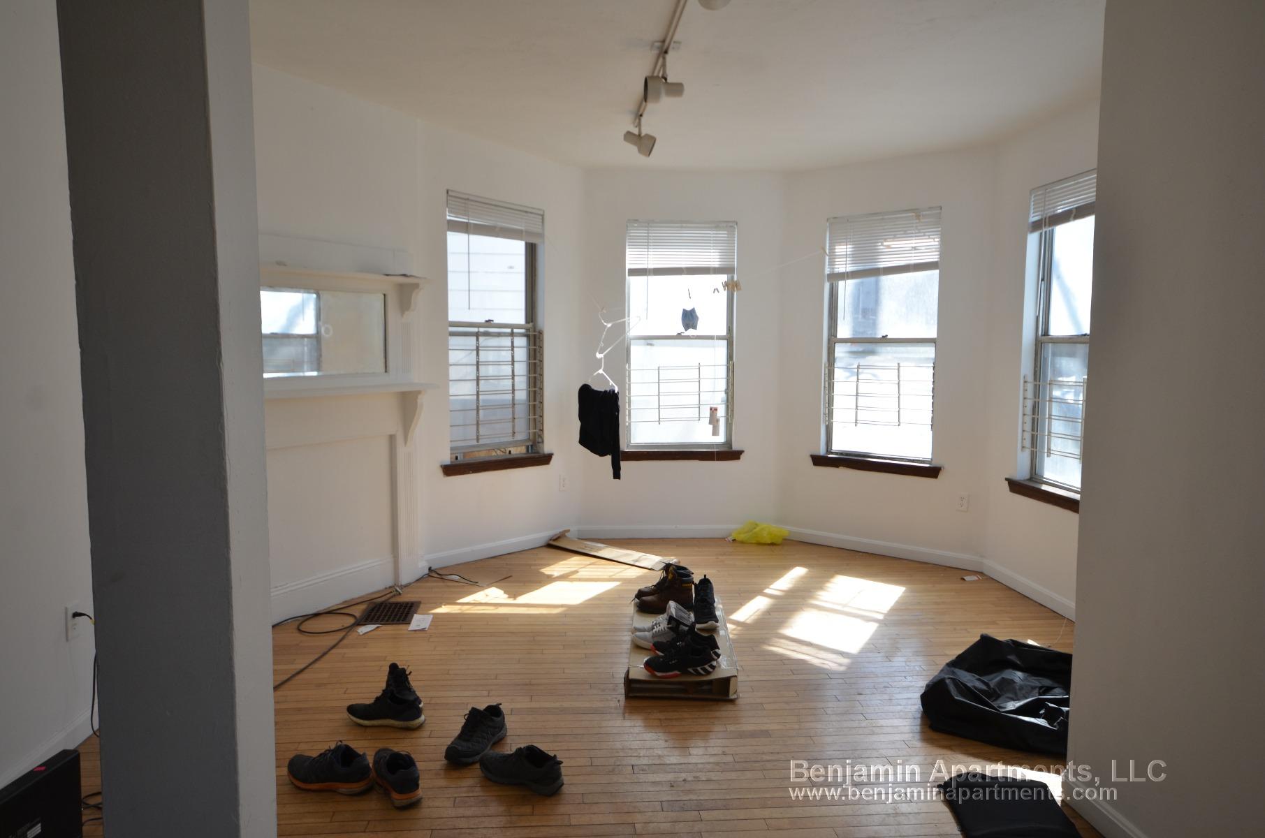 10 Parker Hill Ave, Mission Hill