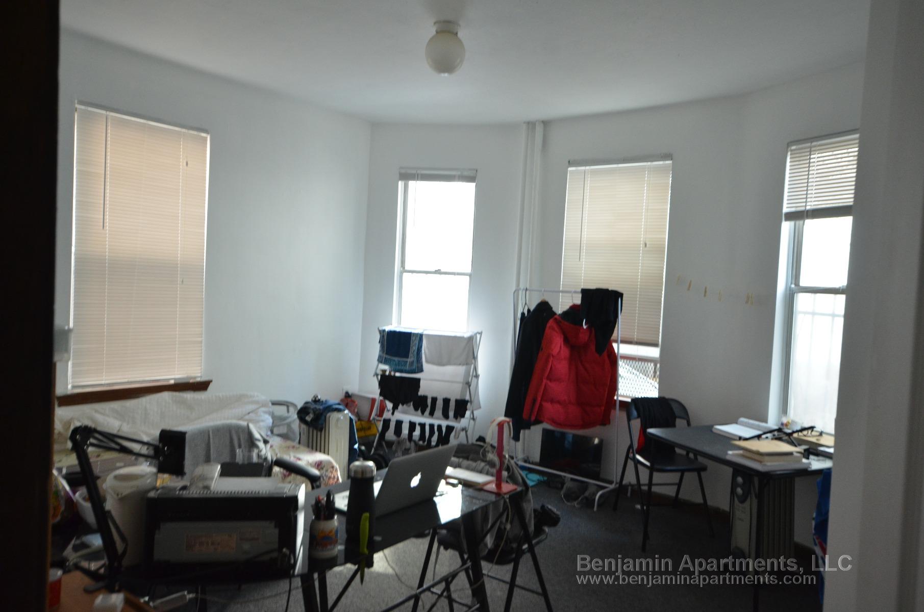 10 Parker Hill Ave, Mission Hill