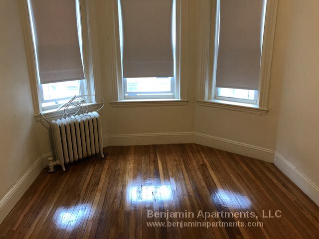 1185 Boylston St, Fenway