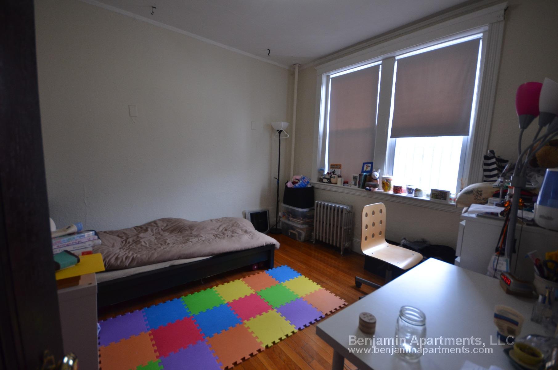 1800 Commonwealth Ave, Brighton