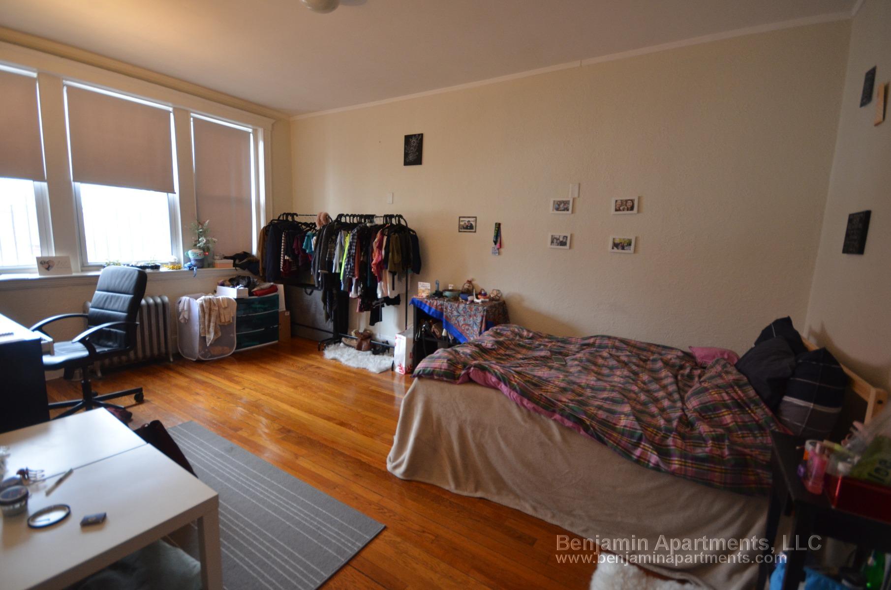 1800 Commonwealth Ave, Brighton