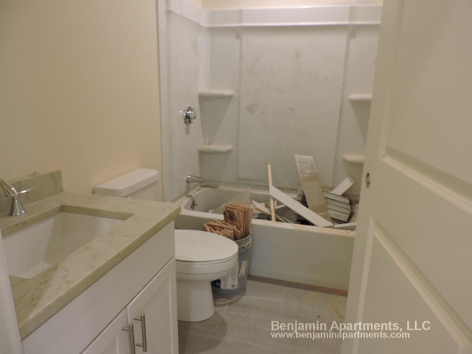 33 Pratt St, Allston