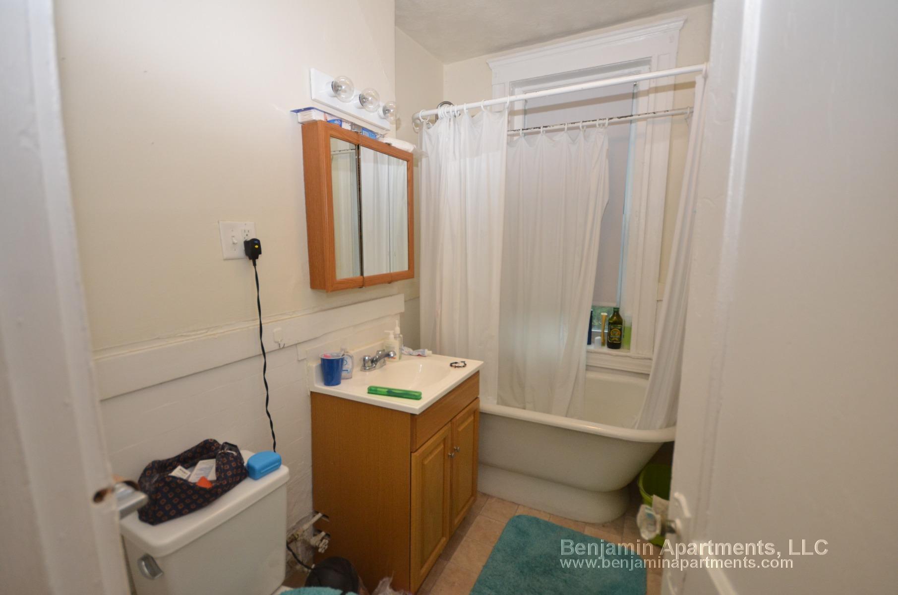 1175 Boylston St, Fenway