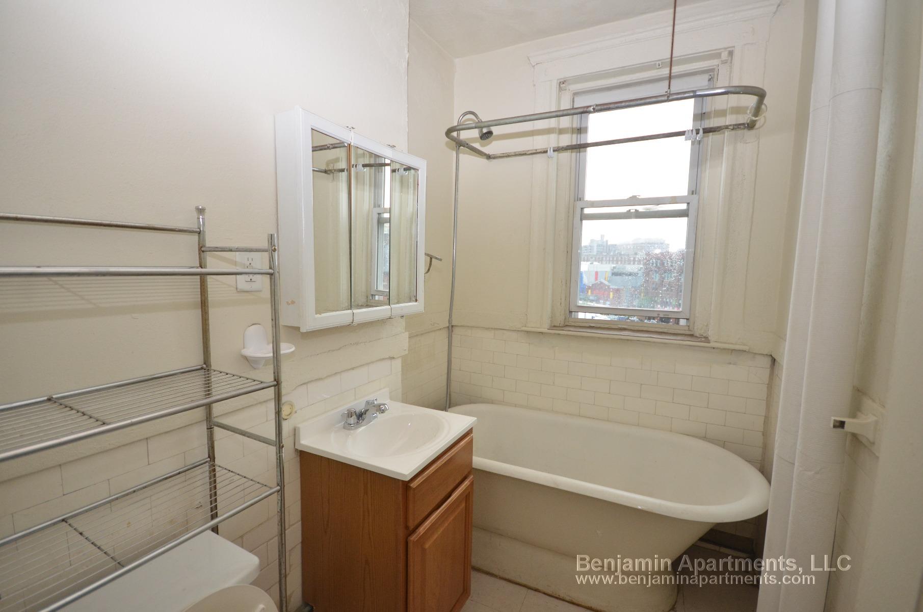 1179 Boylston St, Fenway