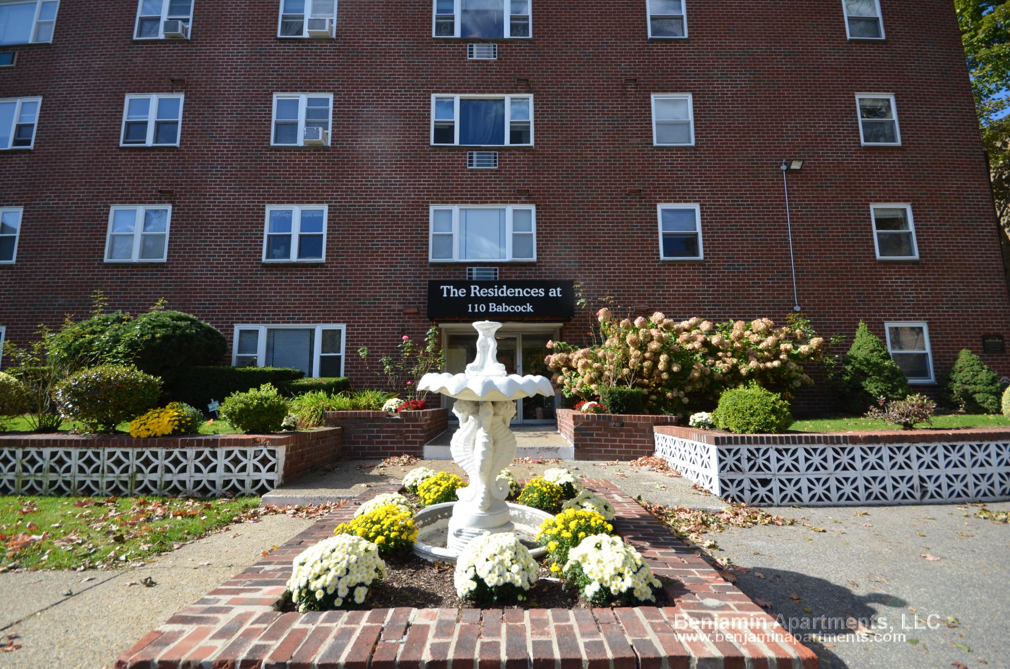 110 Babcock St, Coolidge Corner