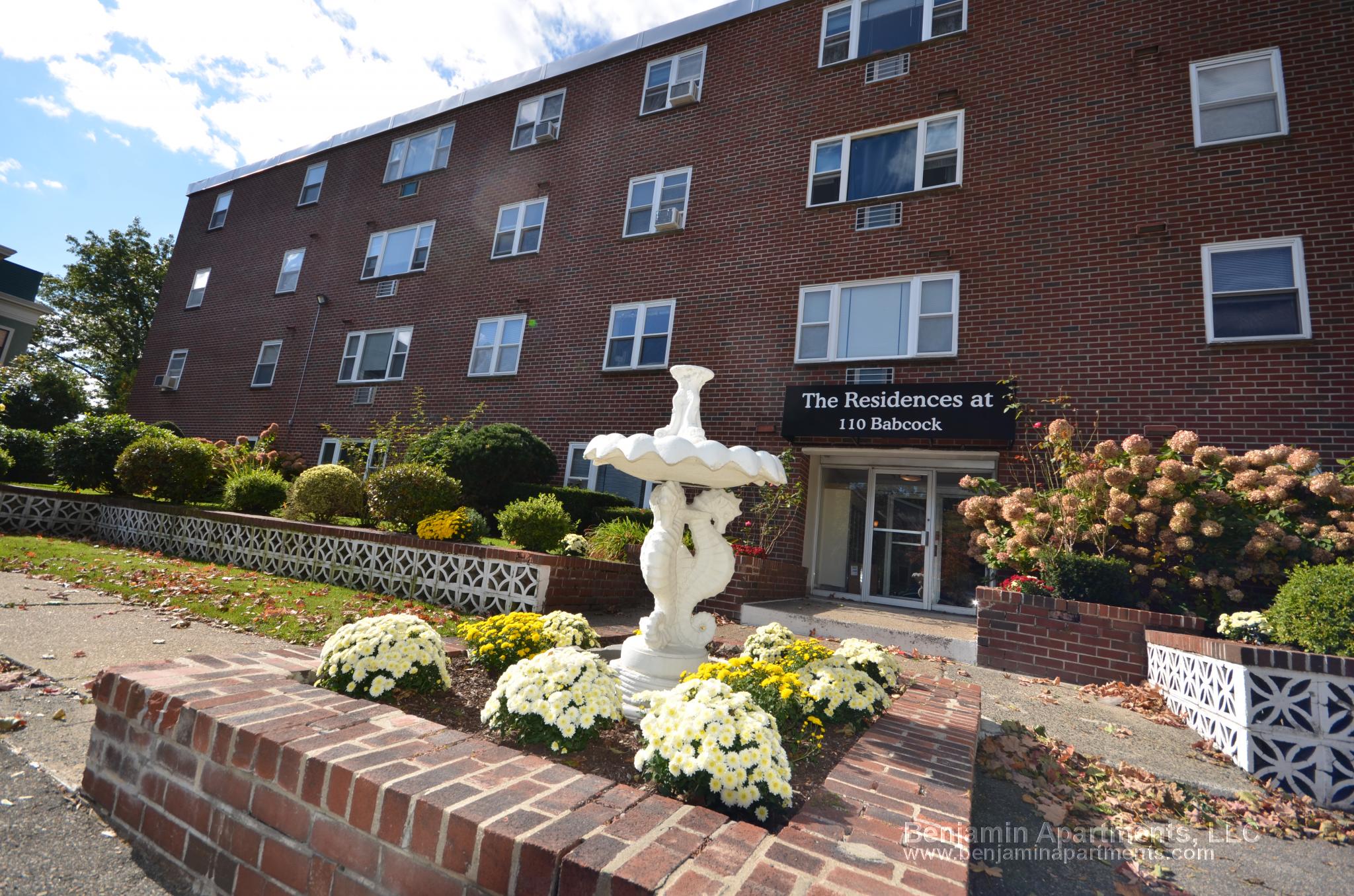 110 Babcock St, Coolidge Corner