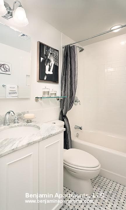 20 Chapel St, Longwood