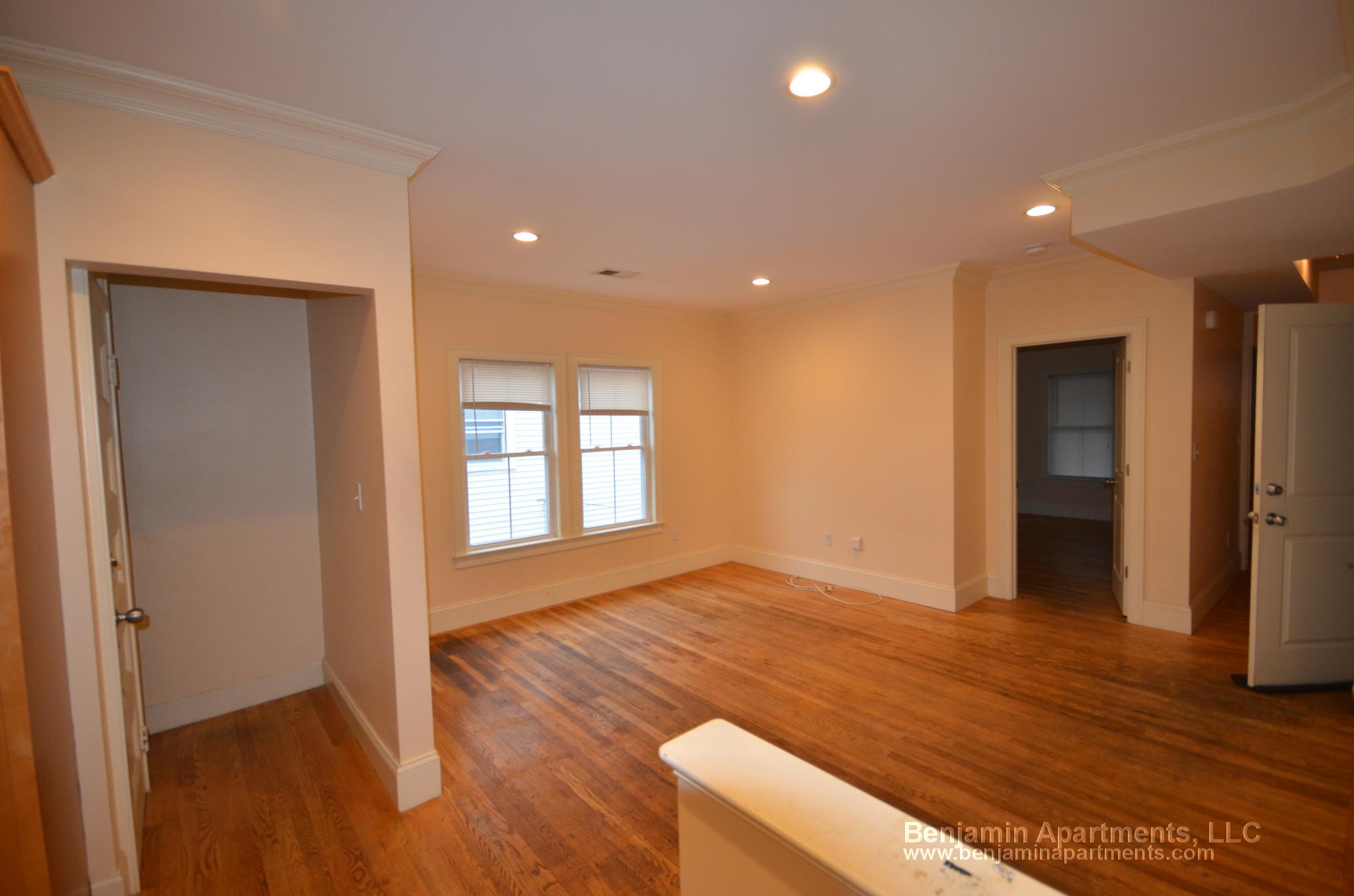 25 Lothrop St, Lower Allston