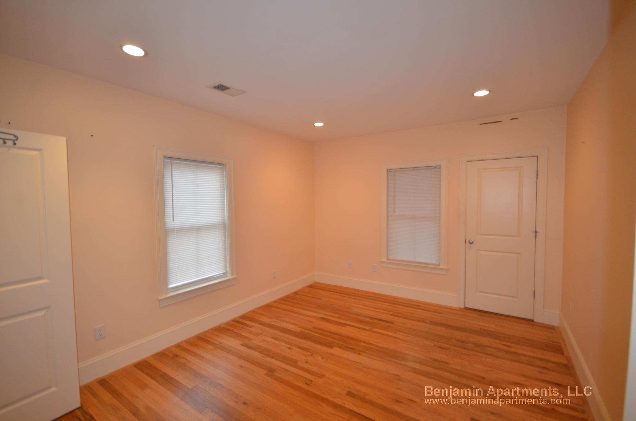 25 Lothrop St, Lower Allston