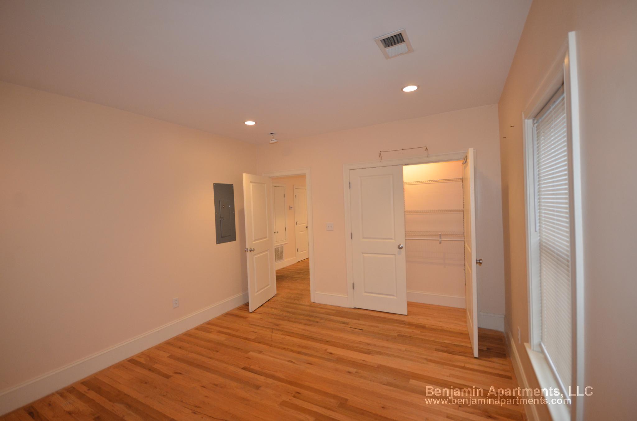 25 Lothrop St, Lower Allston