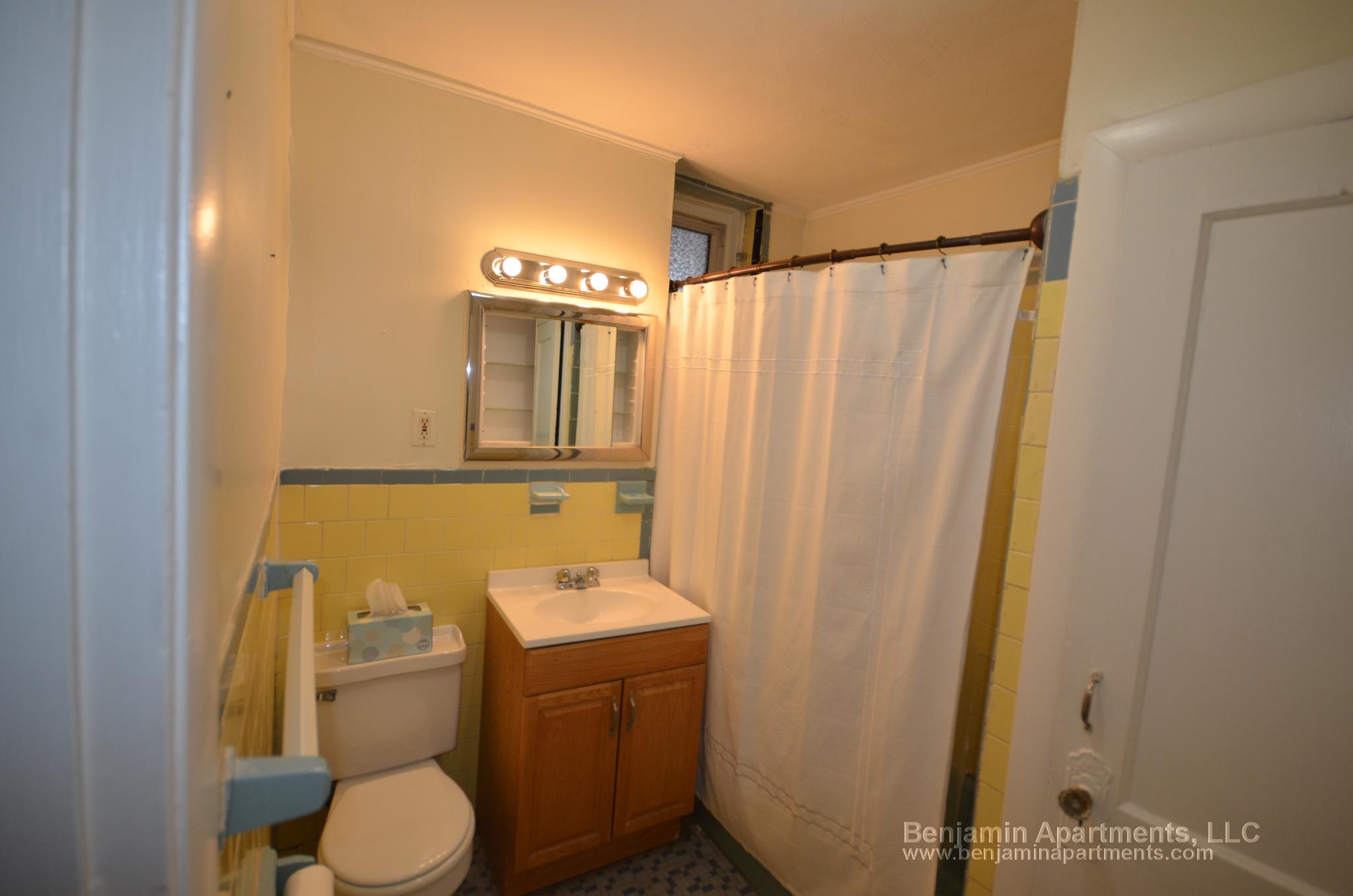 2 bed, 1 bath apartment for rent at 126 Warren St Unit 21, Brighton — photo 7 of 7