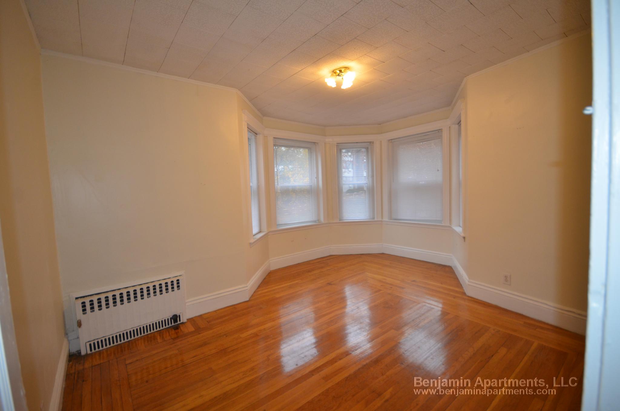 2 bed, 1 bath apartment for rent at 126 Warren St Unit 21, Brighton — photo 1 of 7
