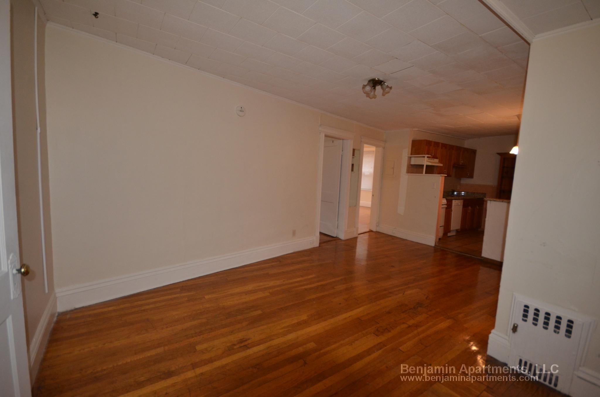 2 bed, 1 bath apartment for rent at 126 Warren St Unit 21, Brighton — photo 2 of 7